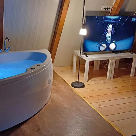 Vip - Jakuzzi Is Free - Private Parking Is Free - Beautiful View Of Nature